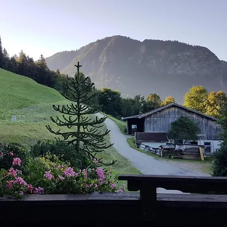 Hattenhof بيت ضيافة 3*